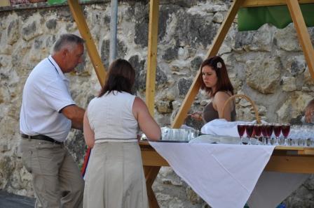 KNOBLEHARJEVO 2012 - Otvoritev ceste in pločnika do osnovne šole Frana Metelka 4